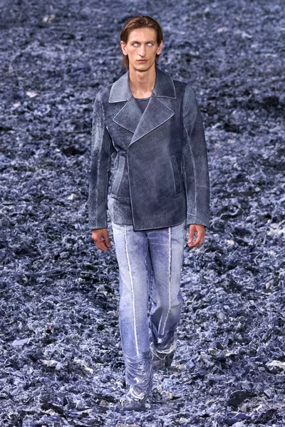 Look 2
